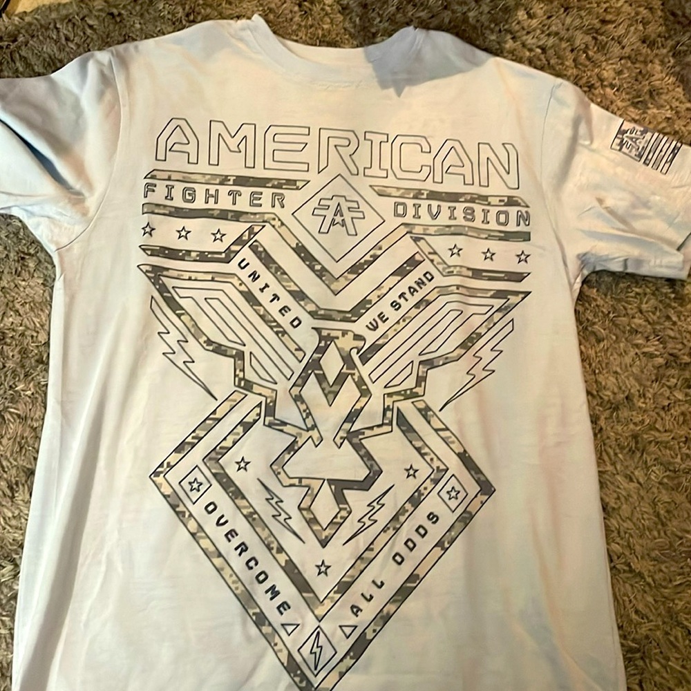 American fighter shirt: light blue Size: Small
